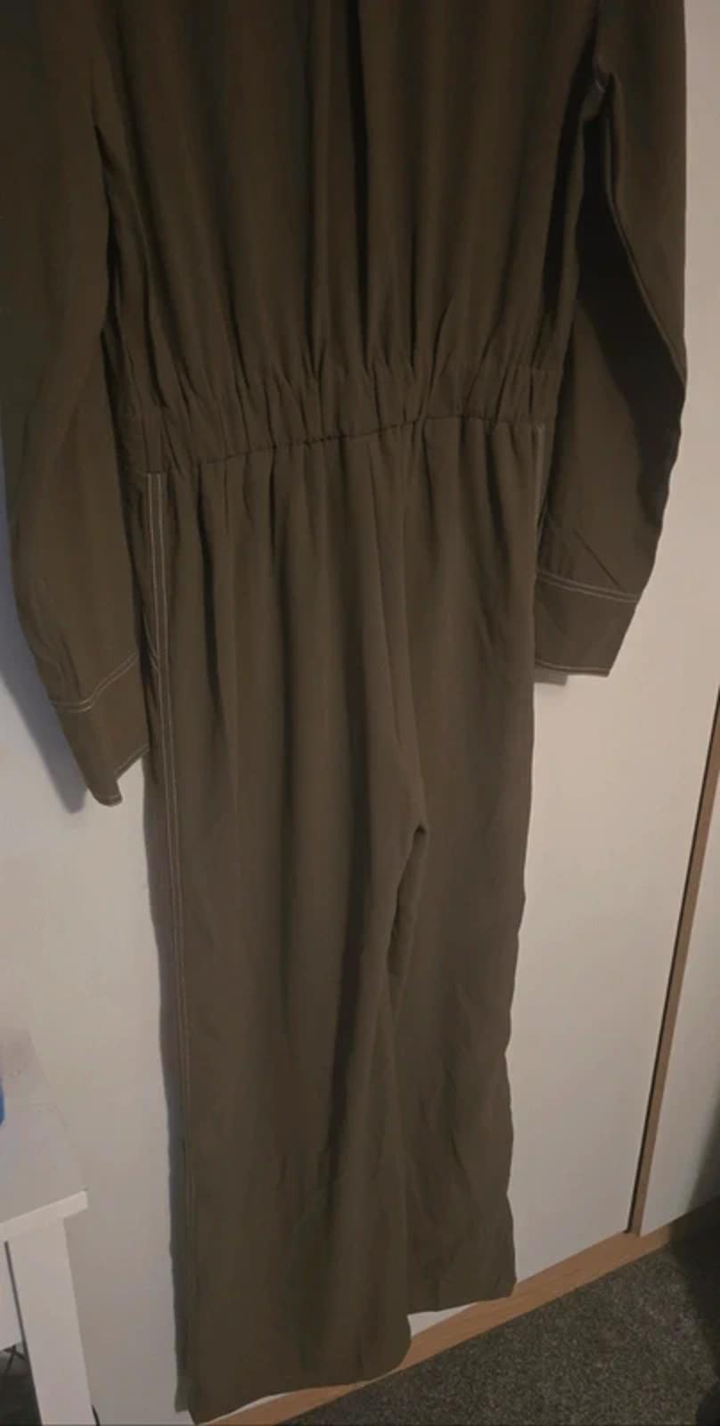 Elli White Jumpsuit Khaki Green Size 12 Utility Flared Weekend Causal