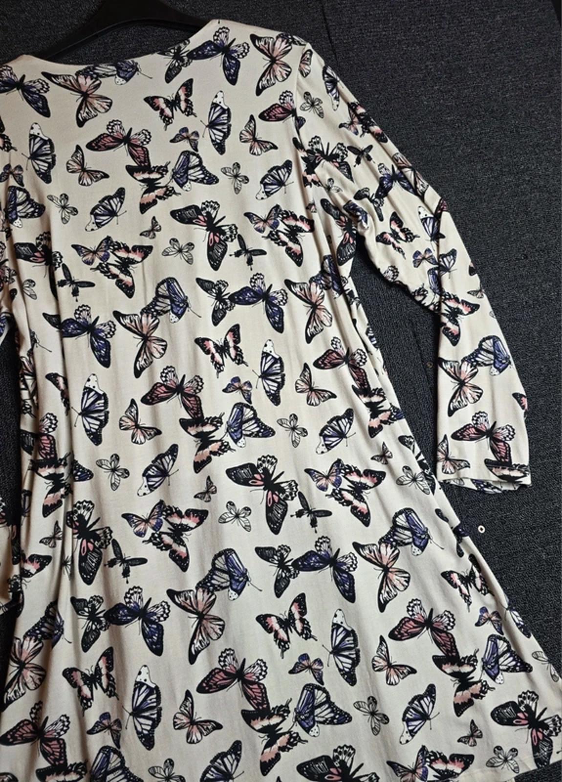 Per Una Top Size 18 Cream Pleated Causal