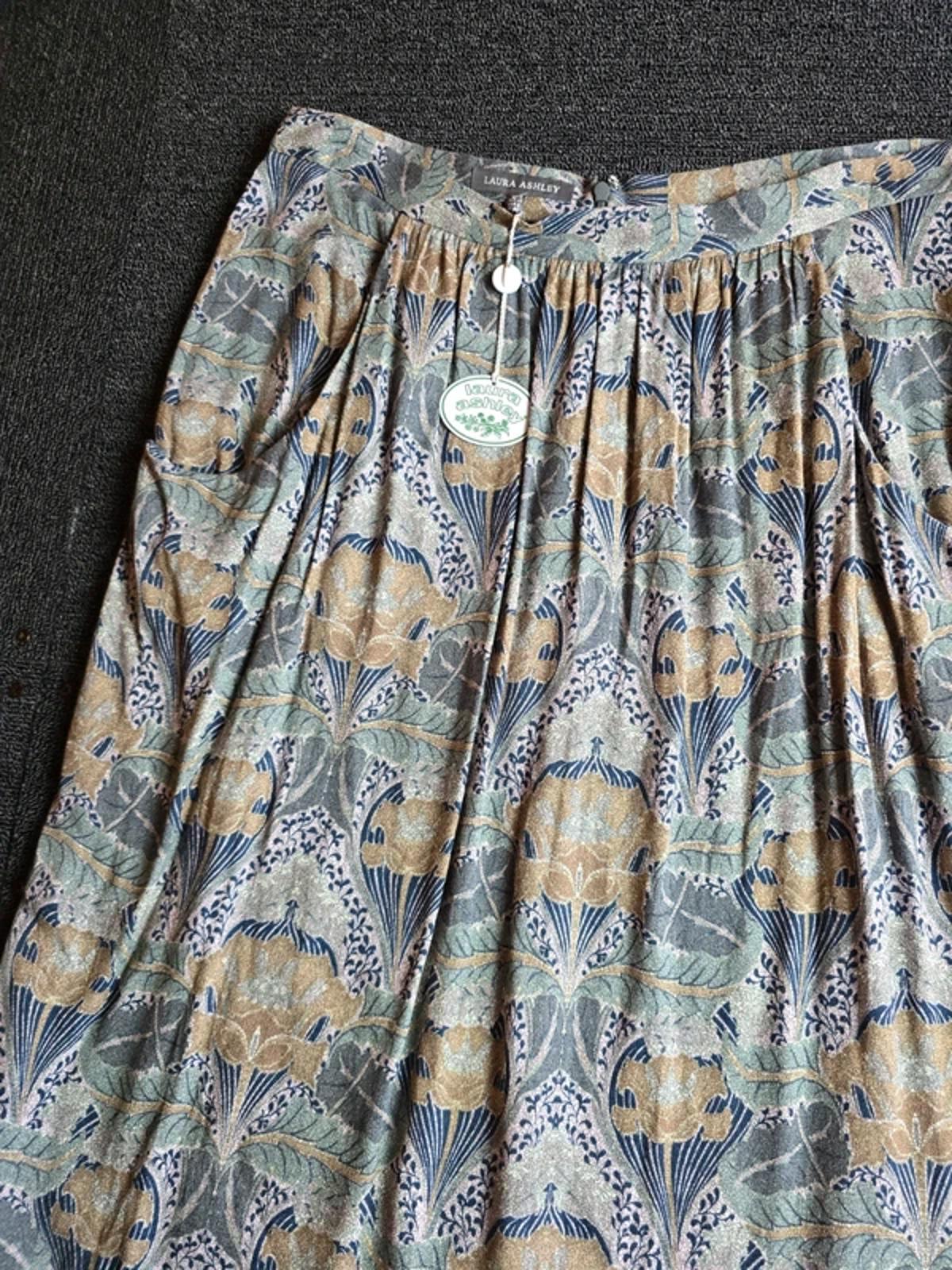 Laura Ashley Floral Skirt Green Grey Multicolour Size 12 Lined Pockets