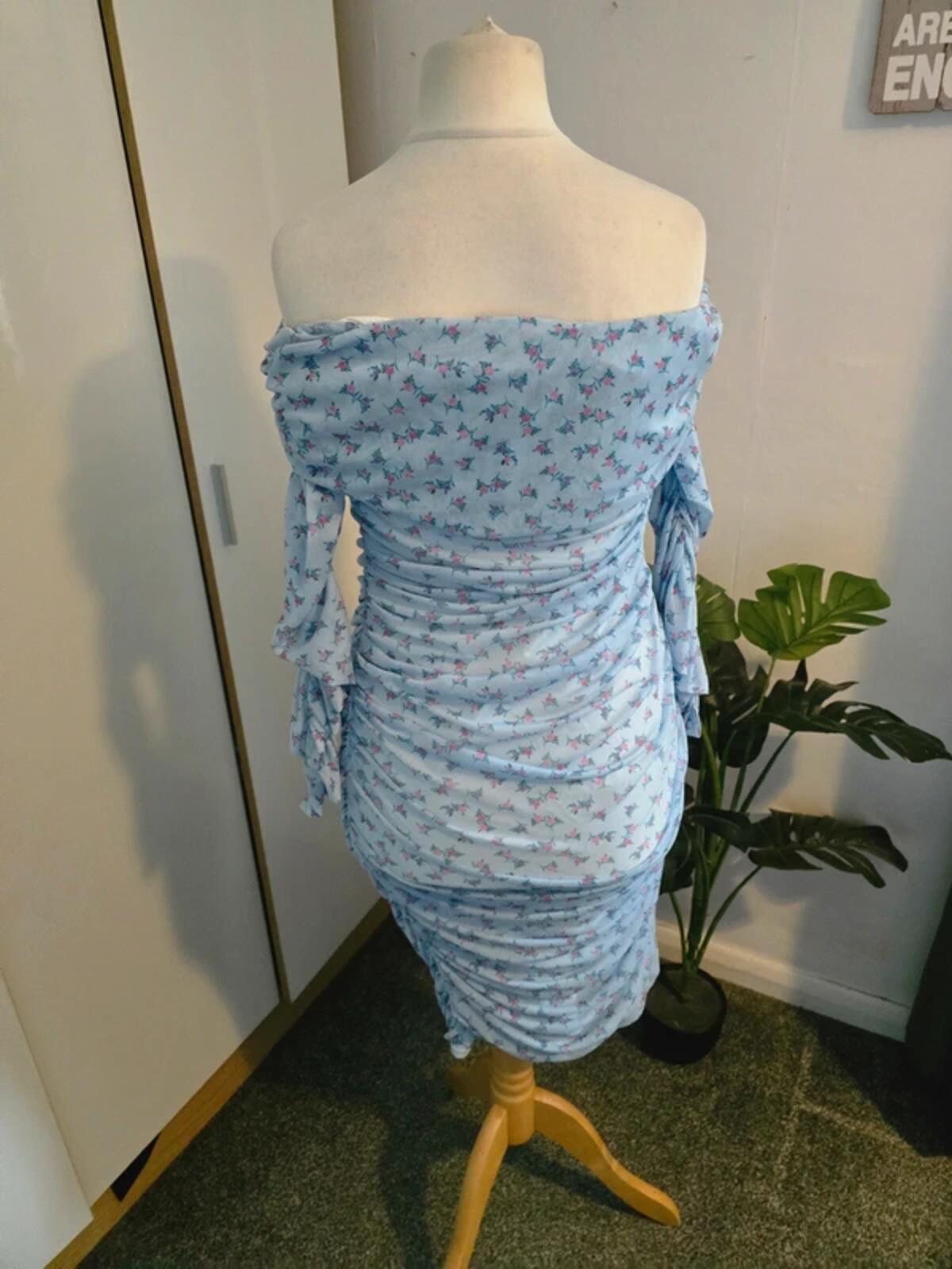 Boohoo Light Blue Floral Off The Shoulder Midi Dress Size 12