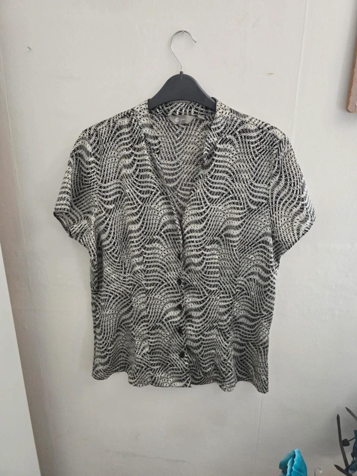 Mia Moda Black & White Silky Patterned Blouse Size 12