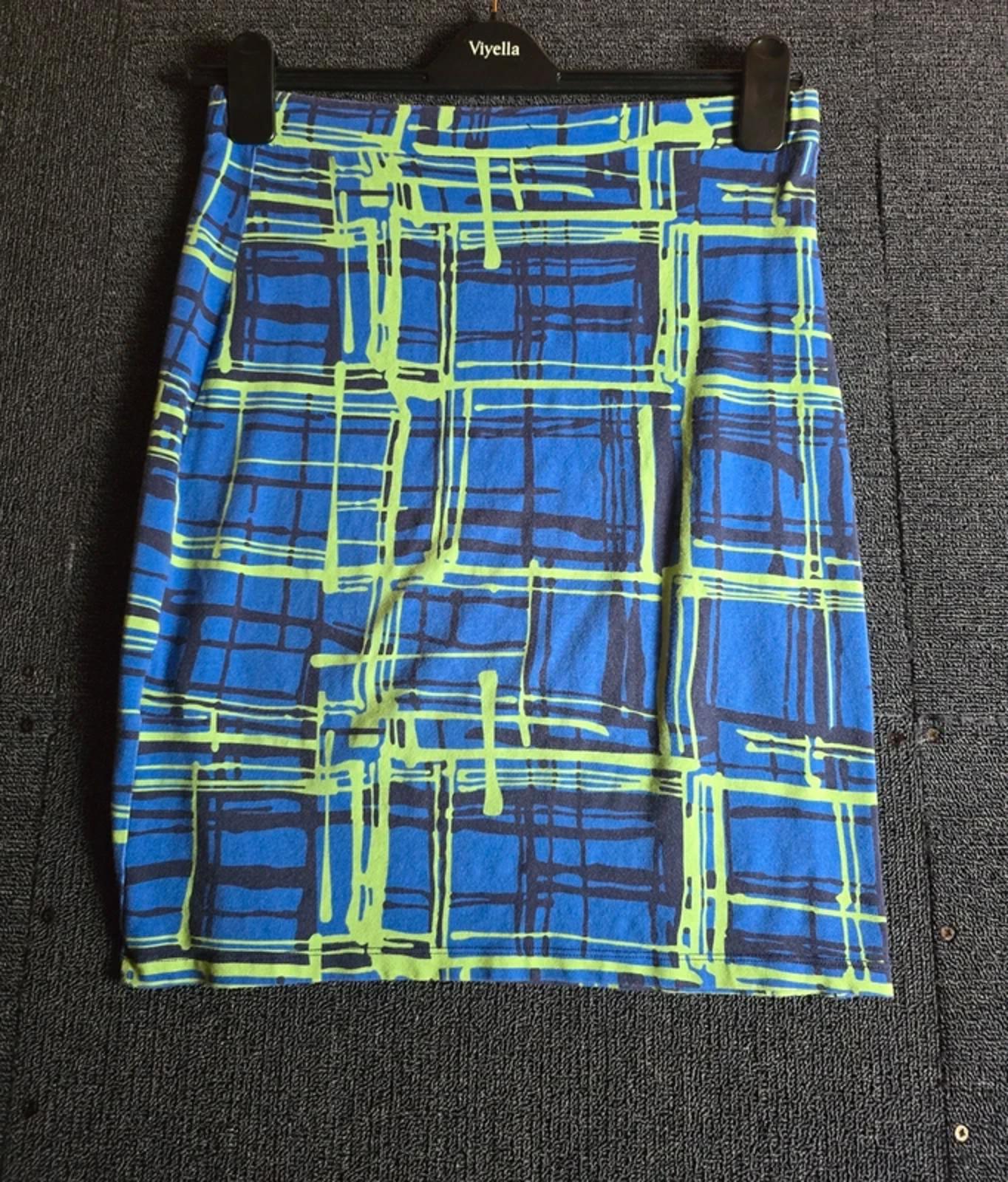 House of Holland Knee Length Skirt Blue & Green Size 14 Bodycon Stretchy Fit