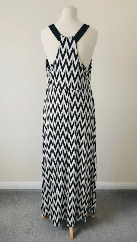 Simply Be White & Black Zigzag Maxi Dress Sleeveless Bodycon Stretch Size 16