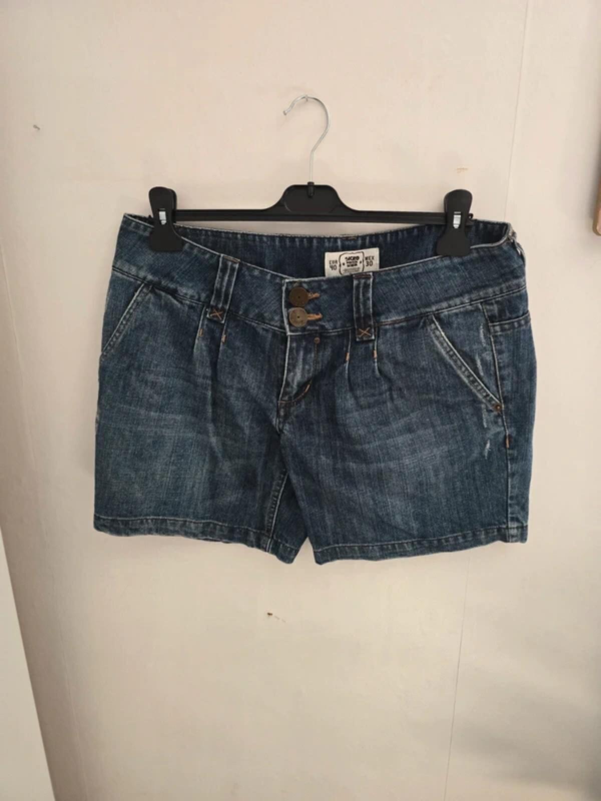 Pull & Bear 'Sicko Nineteen' Distressed Denim Shorts Size 12