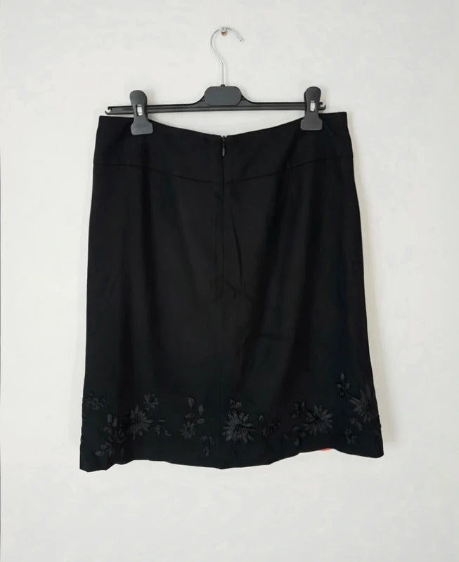 Laura Ashley Black Wool Blend Knee Length Skirt Floral Embroidered Size 16