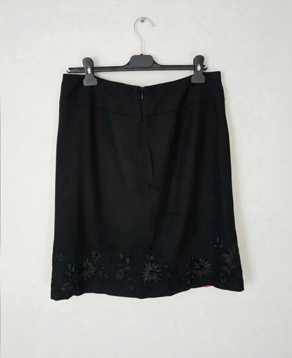 Laura Ashley Black Wool Blend Knee Length Skirt Floral Embroidered Size 16
