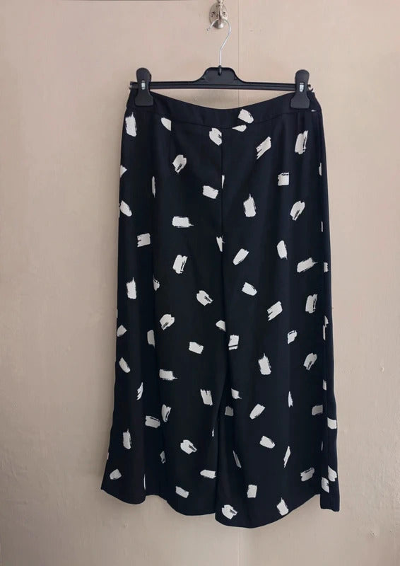 Edit Mark Hayes Black & White Patterned High Waist Cropped Flared Trousers  10