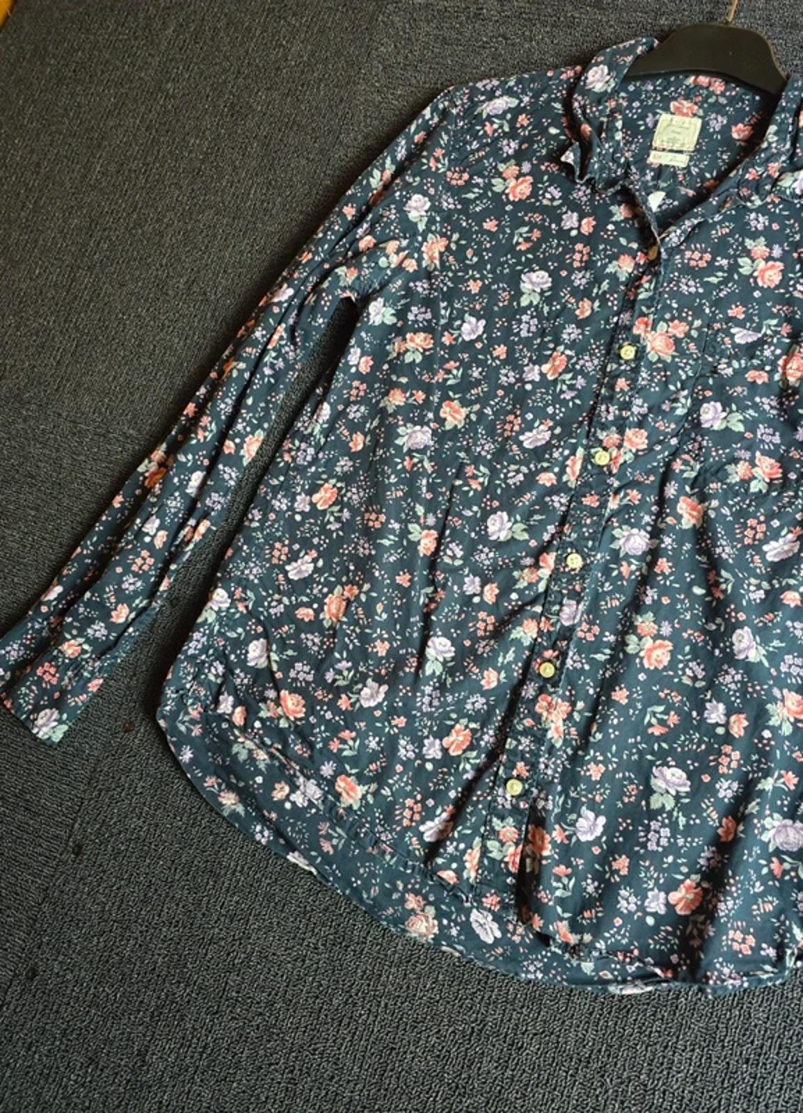 Gap Floral Fitted Boyfriend Shirt Navy S Size 8/10 Cotton Button Down