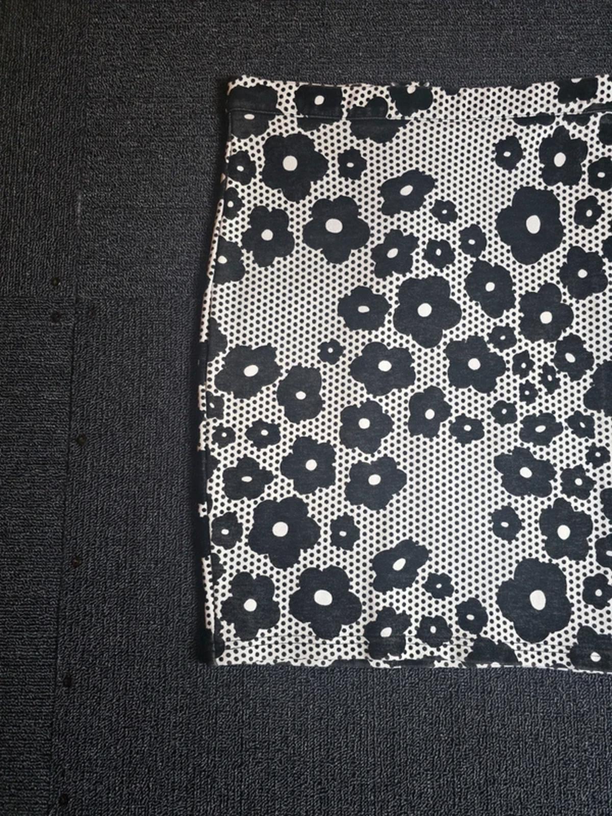 Topshop Mini Skirt Black White Size 8 Bodycon Velvet Floral Party Casual