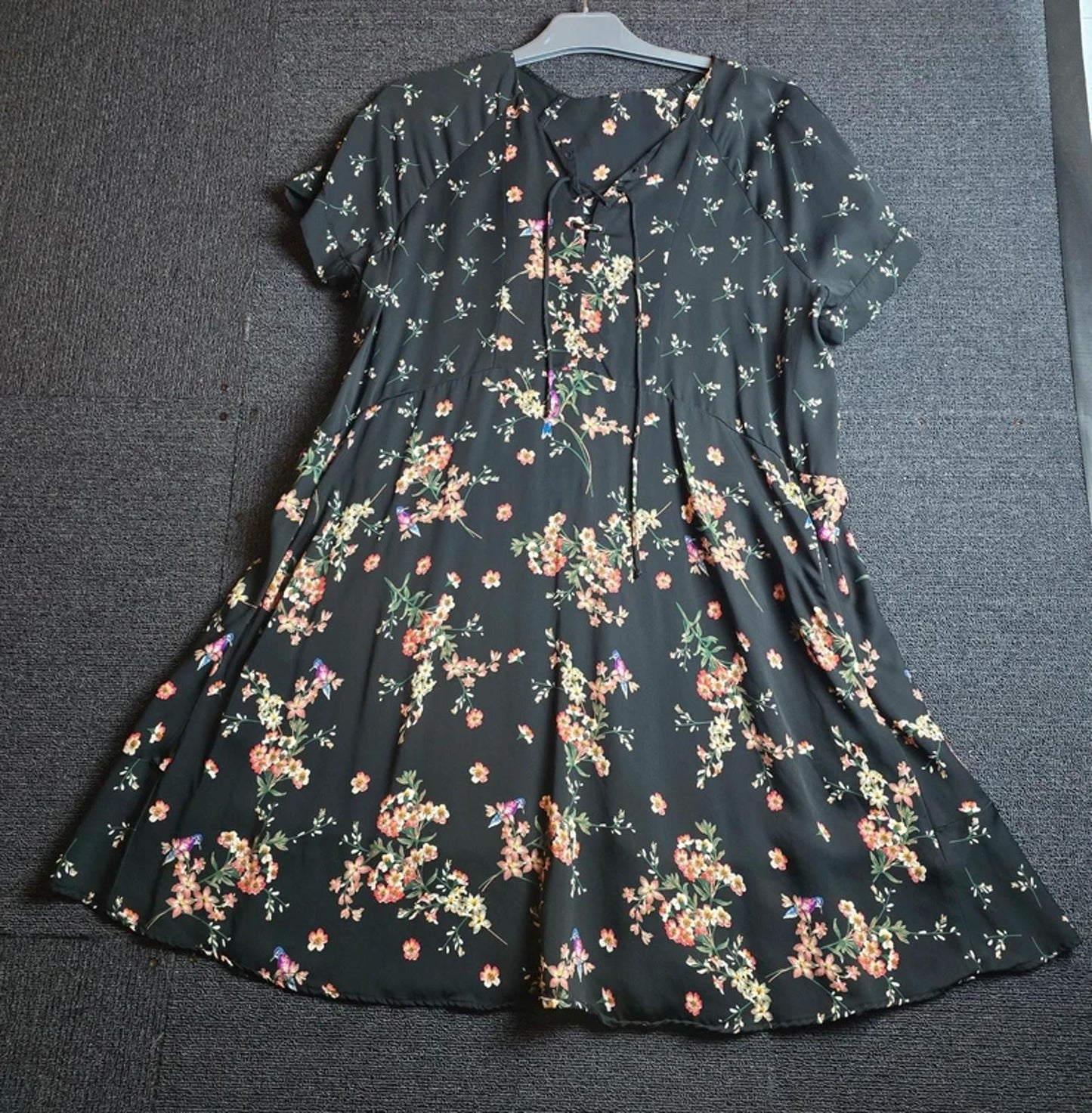 Phase Eight Dress Black Size 16 Floral Short Sleeved Causal