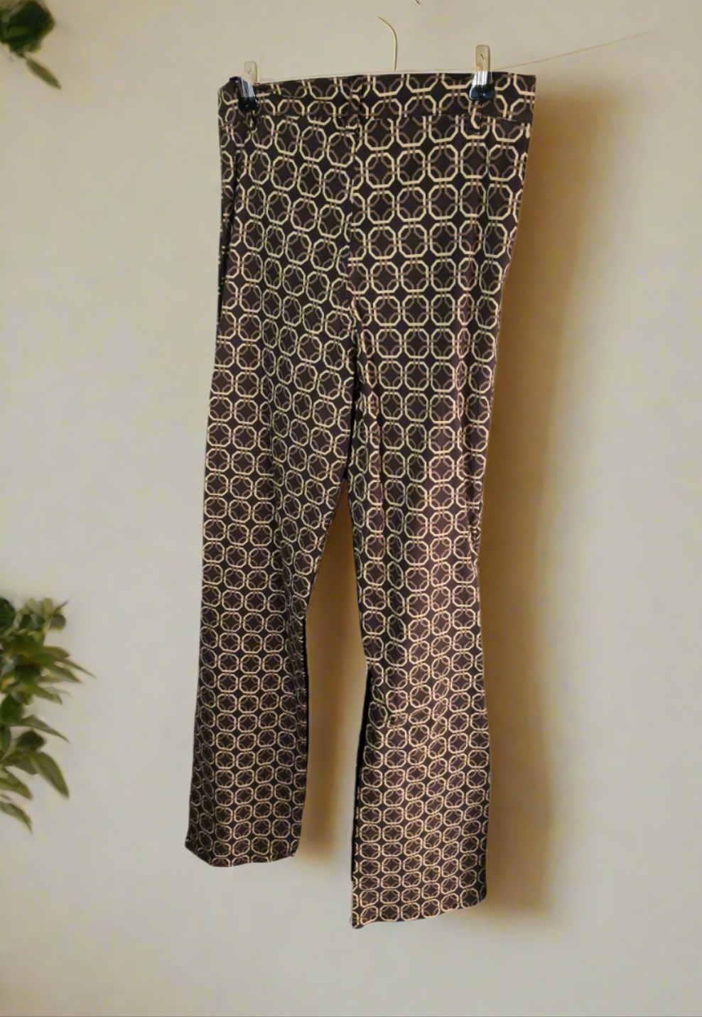 Ladie's Motel brown geometric bootcut high waisted trousers size XS 6