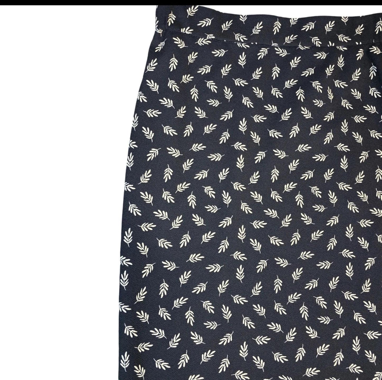 Bonmarche navy & white bodycon skirt size 10