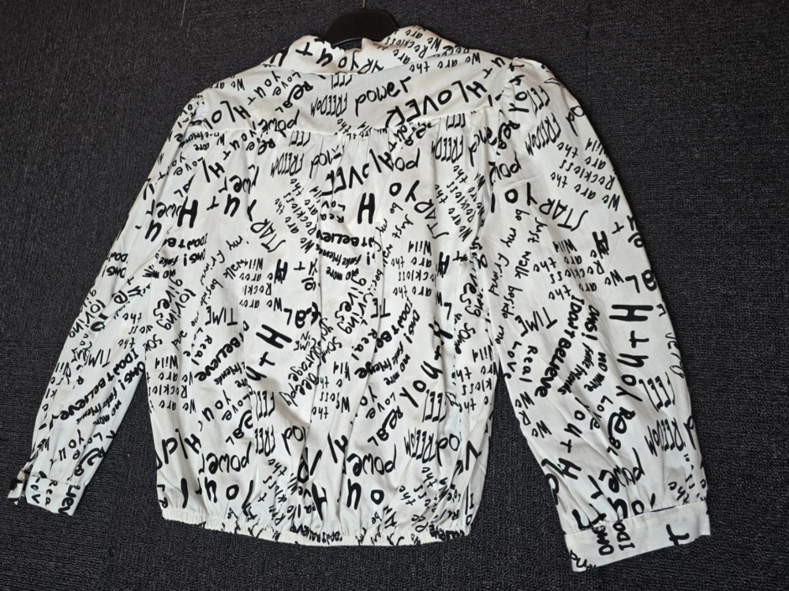 Yare by CSM print black & white crop shirt Nwt size 8/10