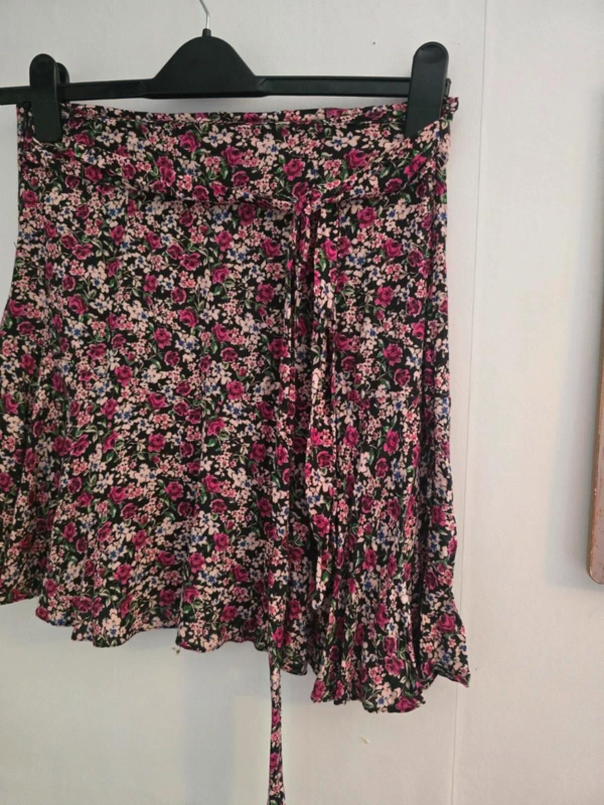 New Look Multi-Coloured Floral Flared Mini Skirt with Belt Size 10