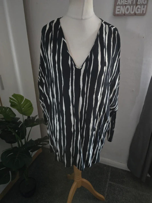 F&F Black & White Oversized Blouse  Size 10 - Lightweight Viscose
