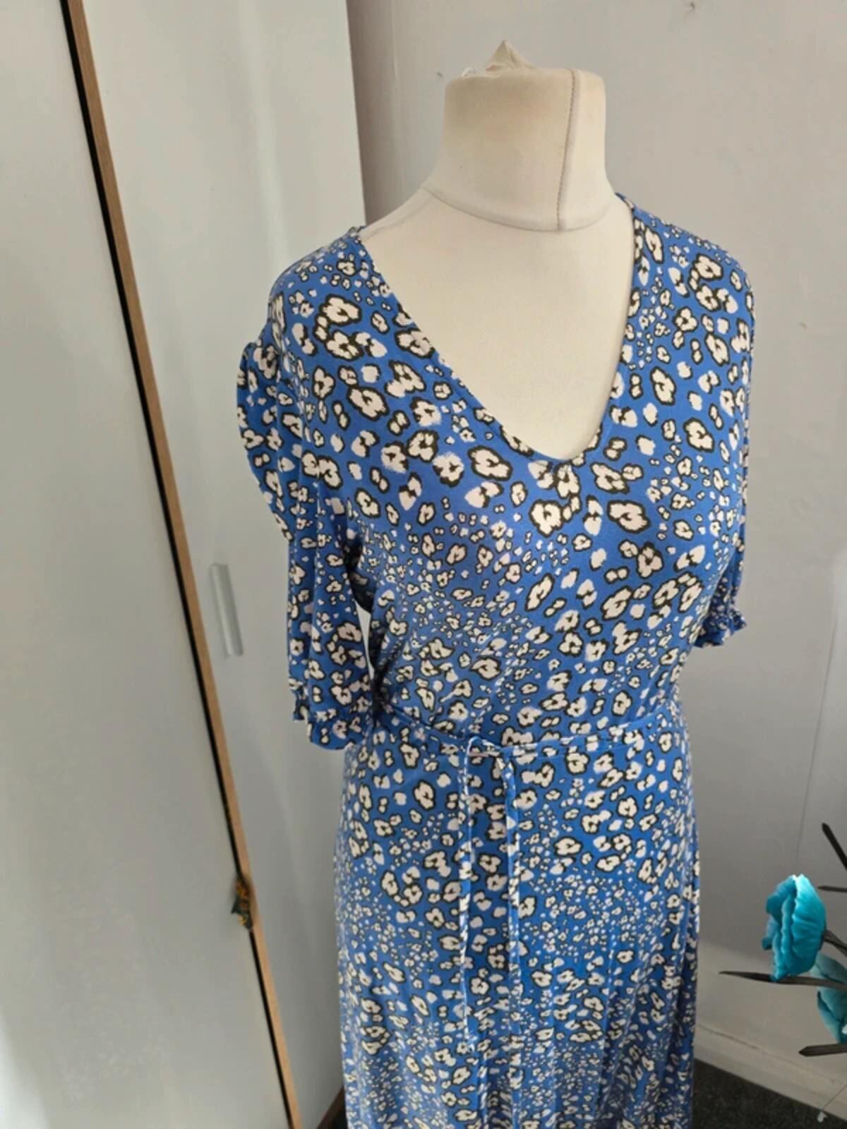 Marks & Spencer Blue Animal Print Midi Fit & Flare Dress Size 10 Reg