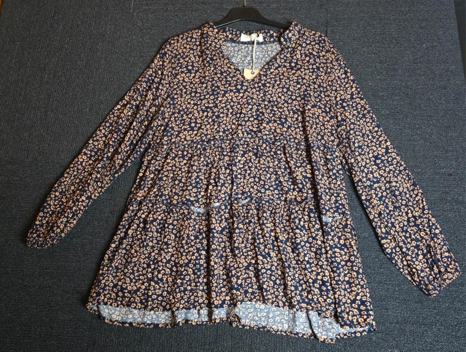 Bonmarche Autonomy Black & Burnt Orange Floral Smock Blouse Size 10/12