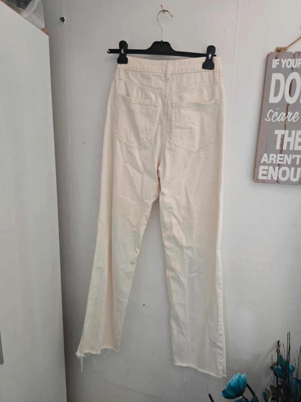F&F White Distressed High-Waisted Straight Leg Jeans Size 6