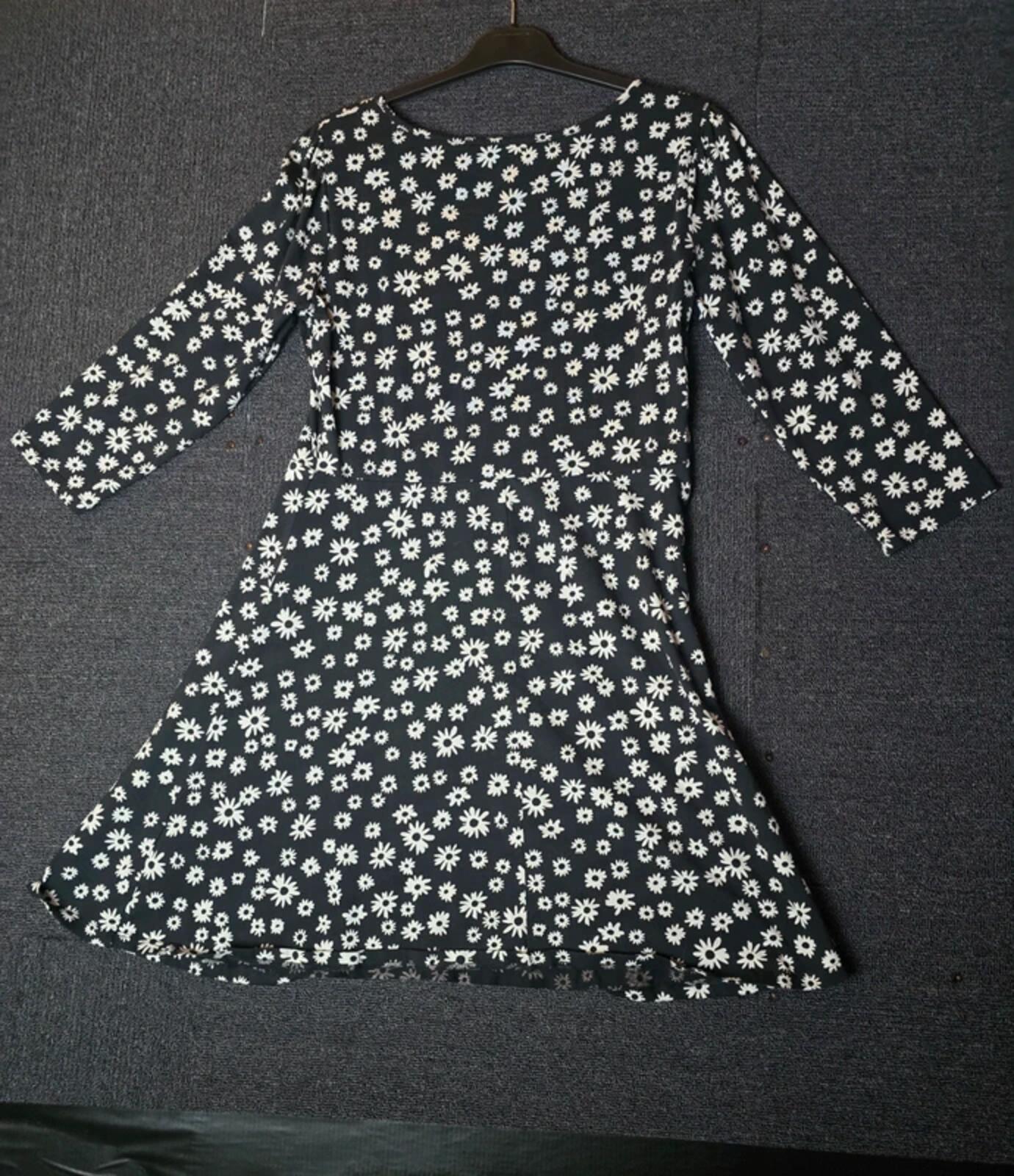 Red Herring black & white floral dress size 16