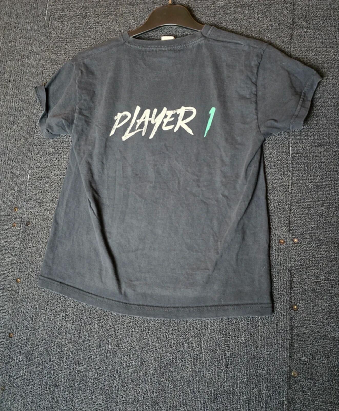 Fruit of the loom black boys short sleeved t-shirt 7-8years