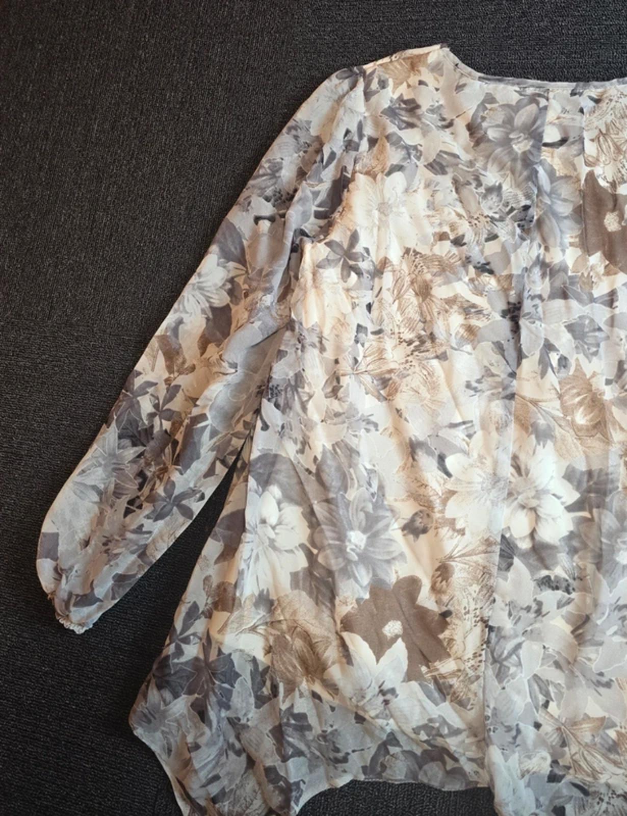 Wallis Blouse Floral Grey Med Size 12/14 Smart Casual