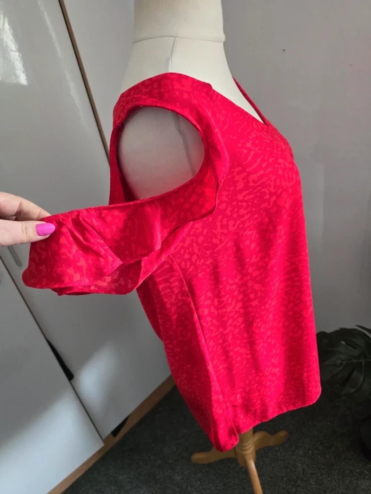 Soon NWT Red Animal Print Cold Shoulder Top Size 16
