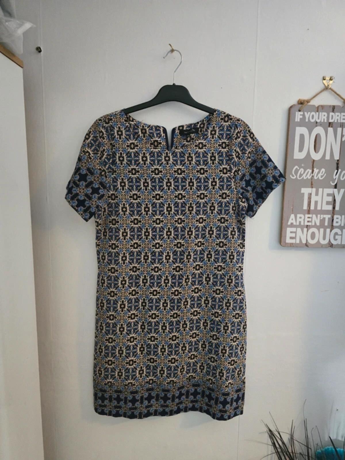 New Look Blue & Beige Dress Size 10 Short Sleeve Lined Mini to Knee Length