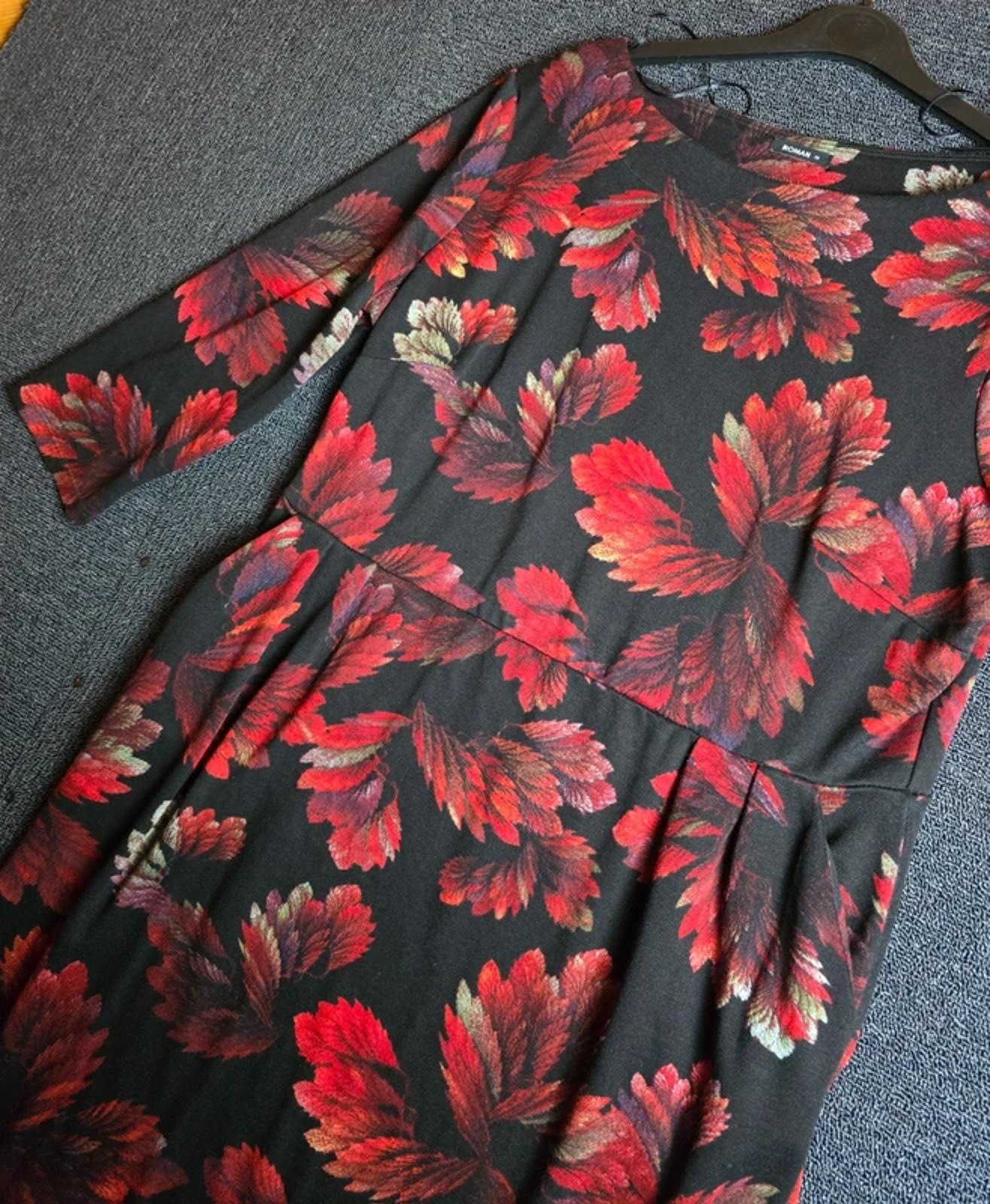 Roman Dress Red & Black Size 18 Floral Midi Pockets