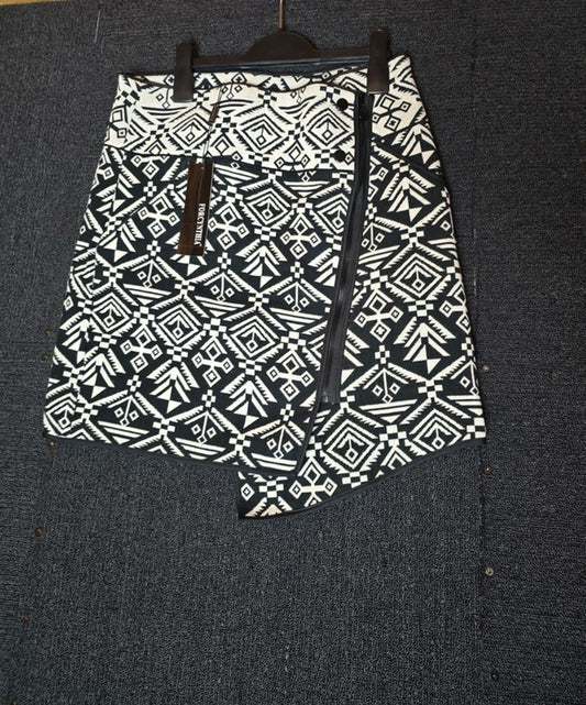 For Cynthia Cream & Black Wrap Mini Skirt – Aztec Print – Zip Front – NWT Size 8