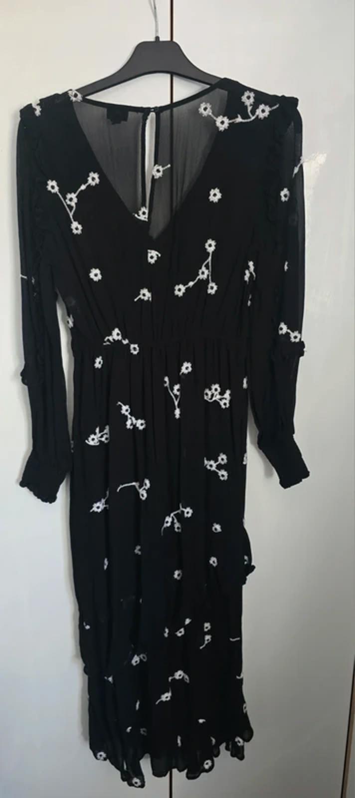 River Island Black & White Floral Frill Midi Dress – Size 8