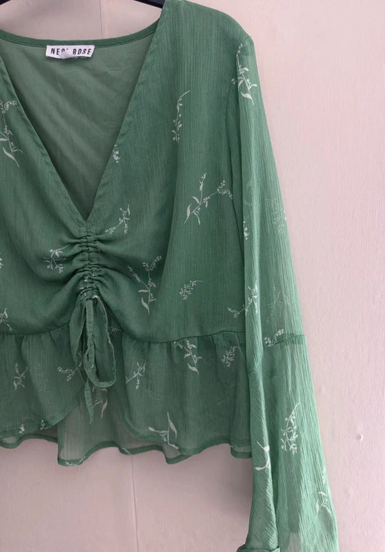 Neon Rose Green & White Ruched Front Flared Long Sleeve Crop Top M Size 10-12