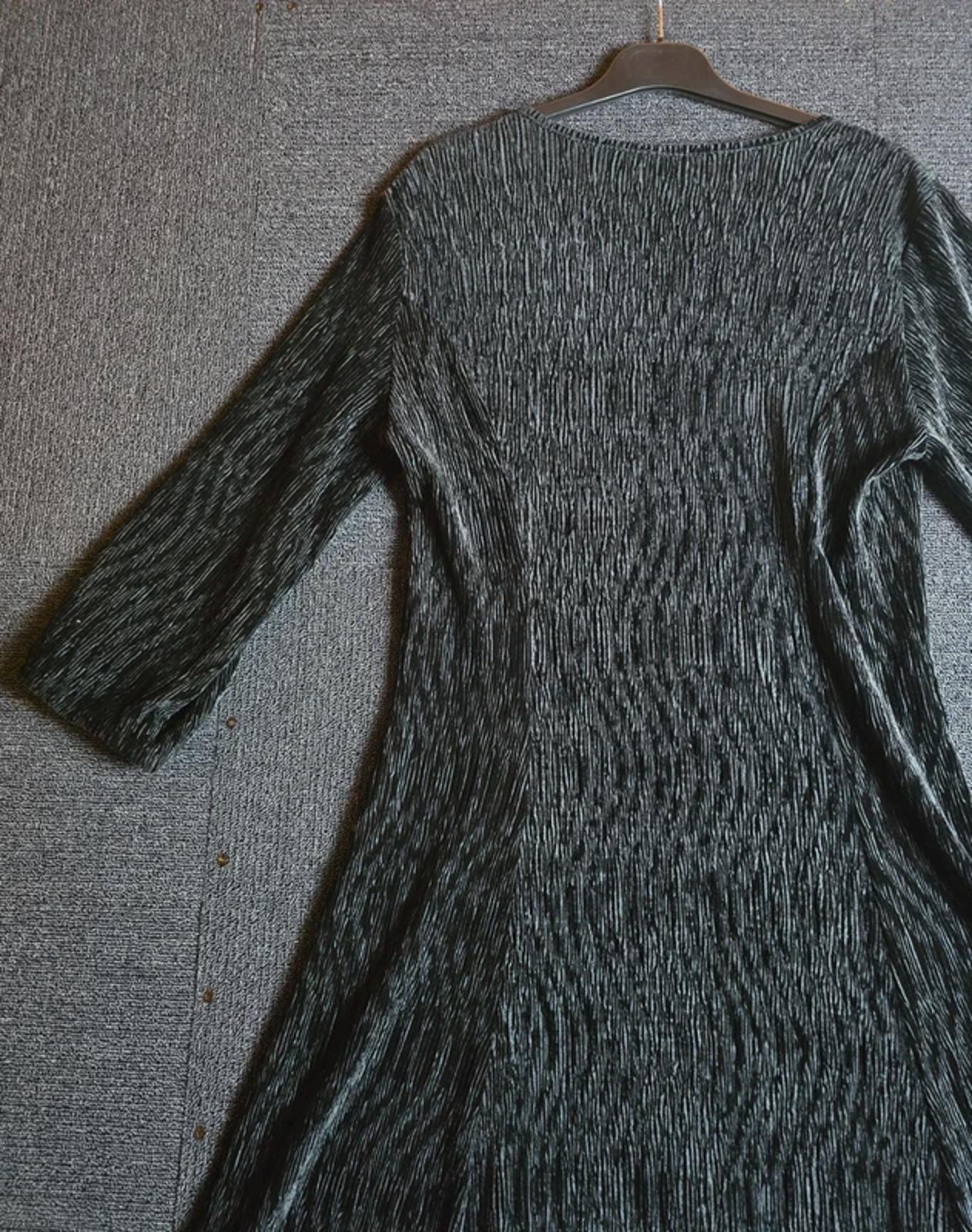 Fransa Velvet Midi Dress Black M Size 10/12 Stretchy V Neck