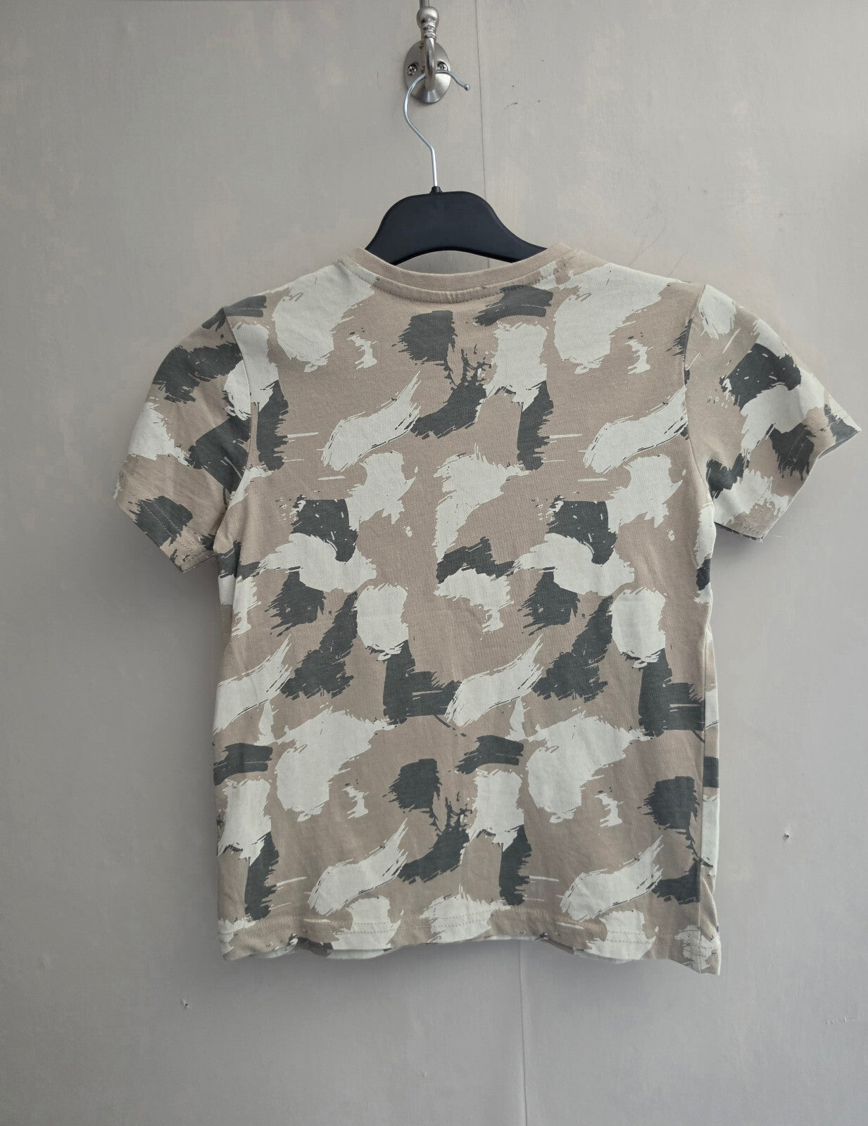 Primark Boys Beige Camouflage Print T Shirt Age 7-8 Years