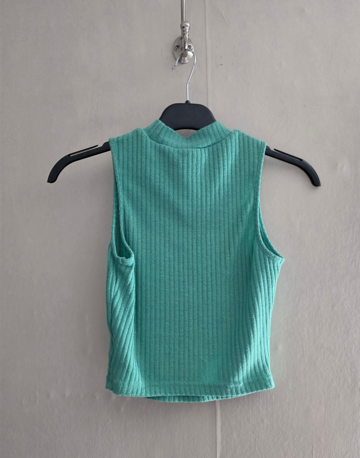 SHEIN Green Cropped Sleeveless Top - Size 6-8