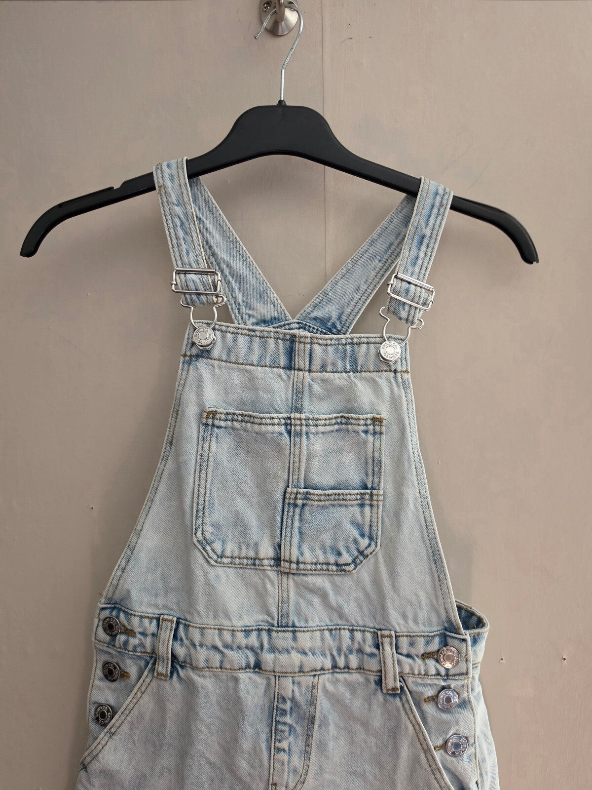 Primark Girls Light Blue Frayed Denim Dungaree Shorts Age 8-9 Years