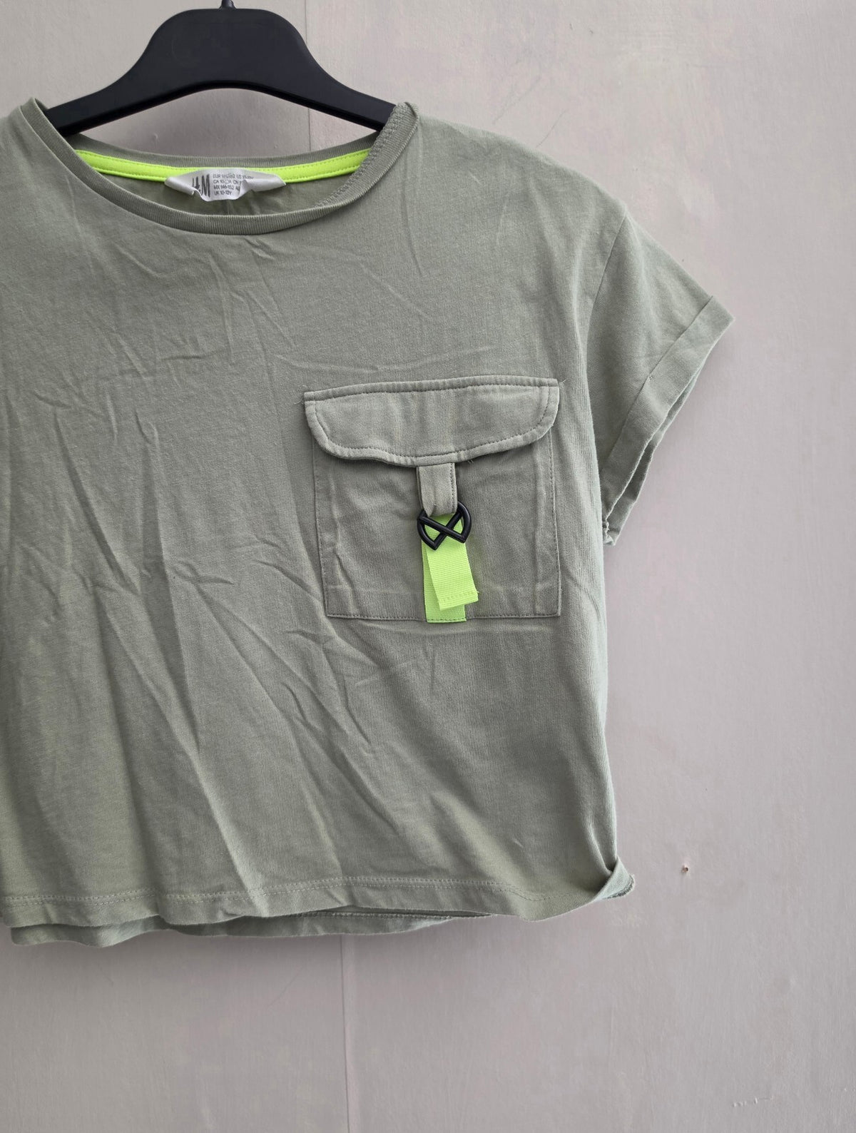 H&M Girls Khaki Green Cropped Short-Sleeved T-Shirt Size Age 10-12 Years