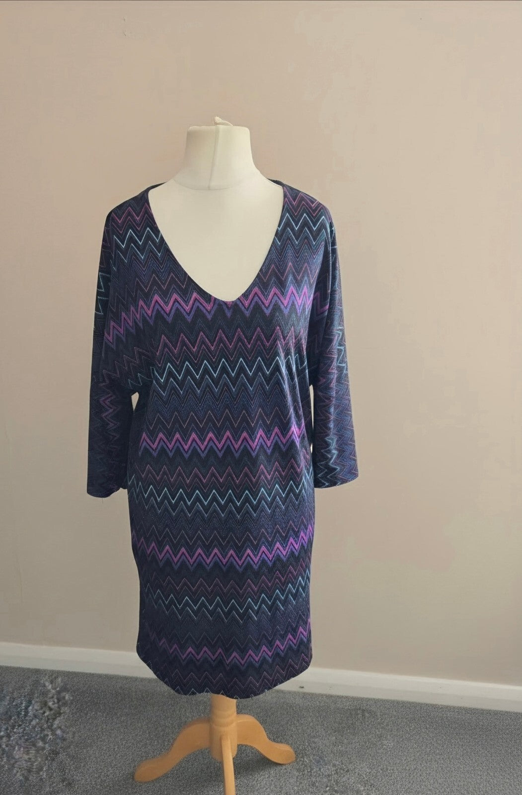 Misquitos Zigzag Print V-Neck Oversized Tunic Dress EU 38 (Fits UK 10–14)