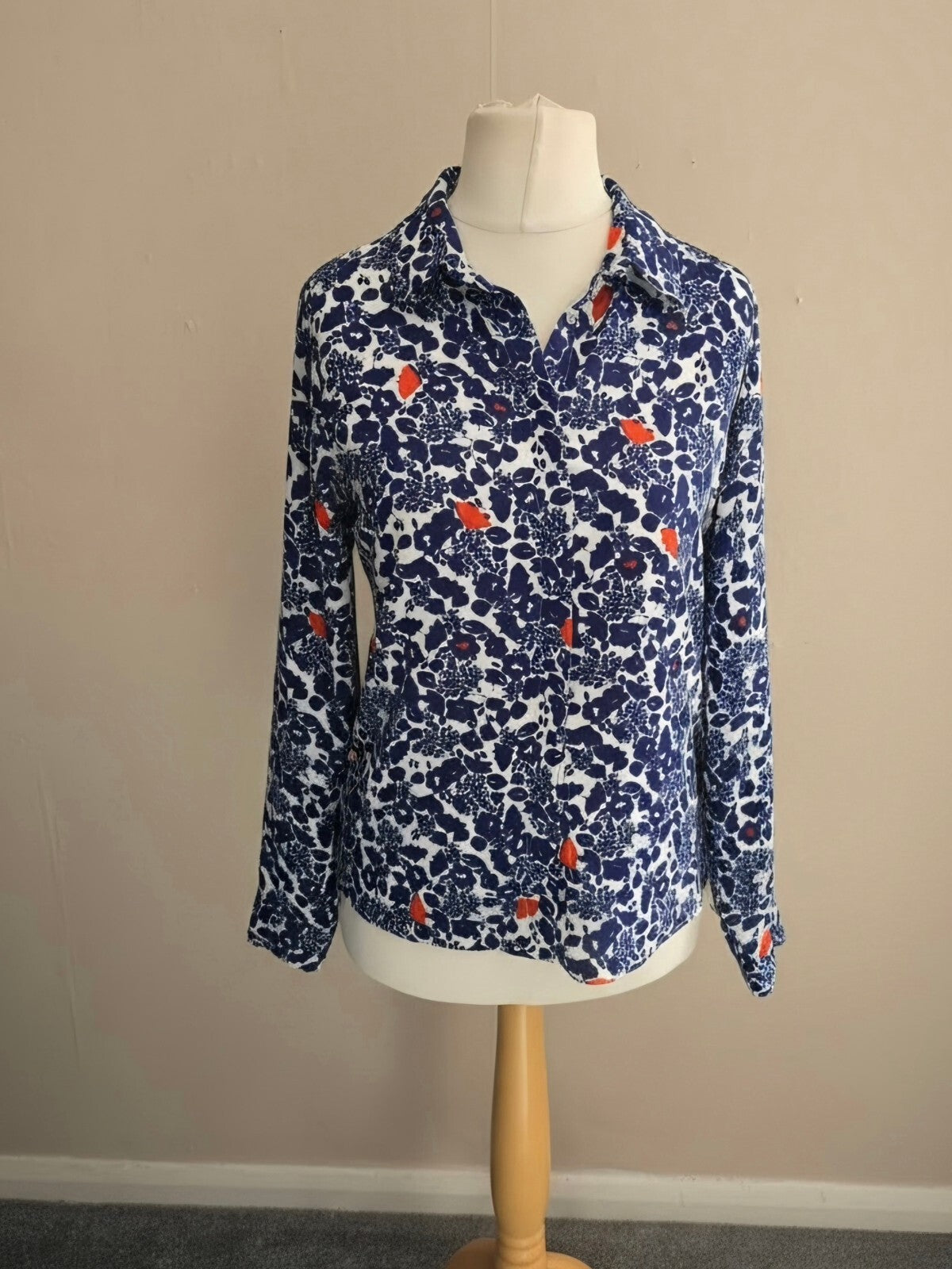 Primark Blue & Red Floral Print Long Sleeved Shirt Size 8.