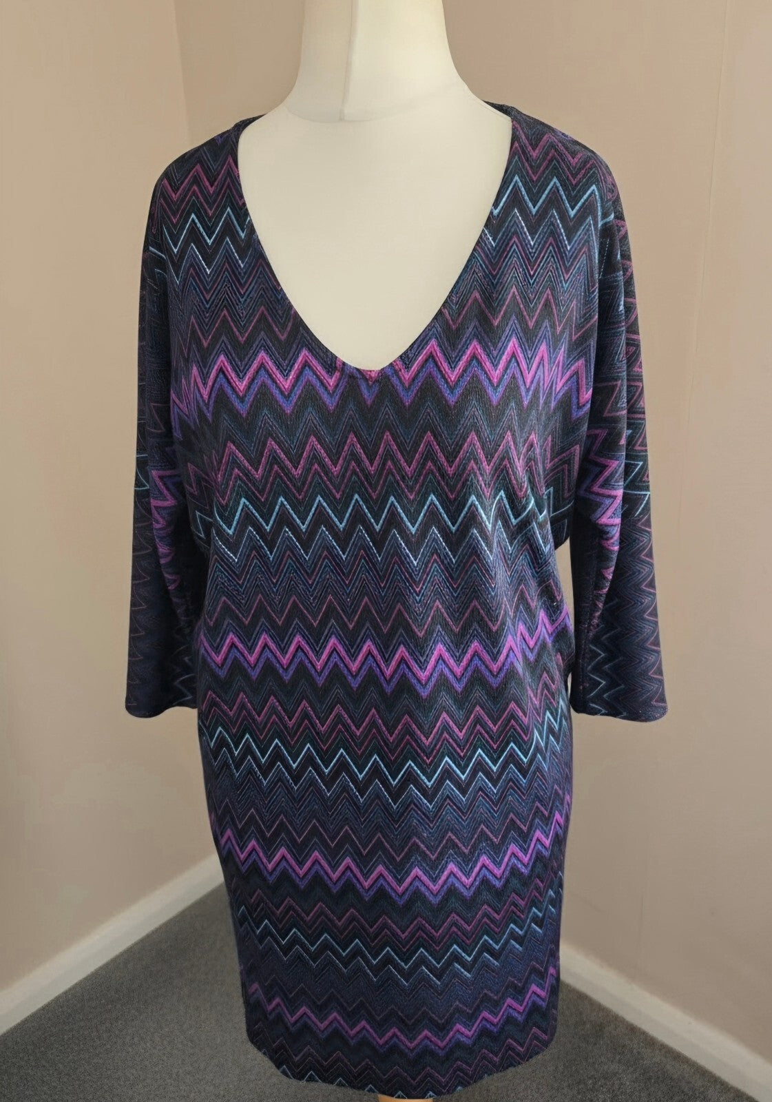 Misquitos Zigzag Print V-Neck Oversized Tunic Dress EU 38 (Fits UK 10–14)