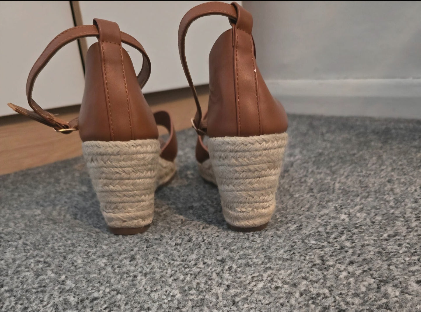 Dorothy Perkins Brown Faux Leather Straw Wedge Sandals Size 8
