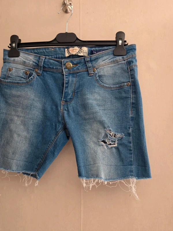 Boohoo Distressed Low Rise Skinny Denim Shorts Size 10