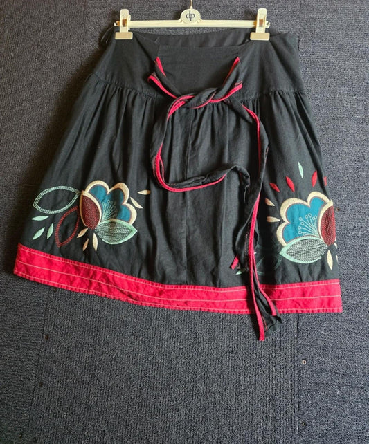 Next Skirt Black & Red Size 14 Knee Length Belted Flared Y2k