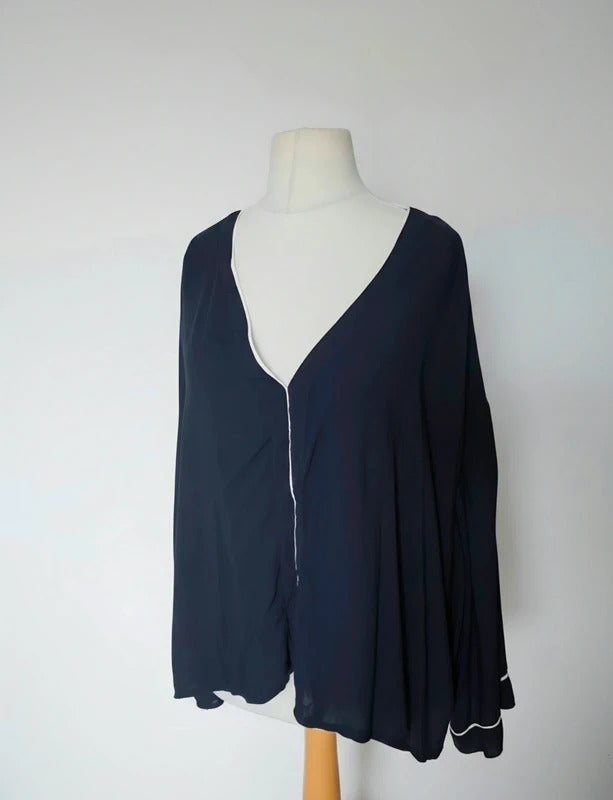 F&F Navy Blue & White Trim V Neck Flared Sleeve Blouse Size 20 Relaxed Fit