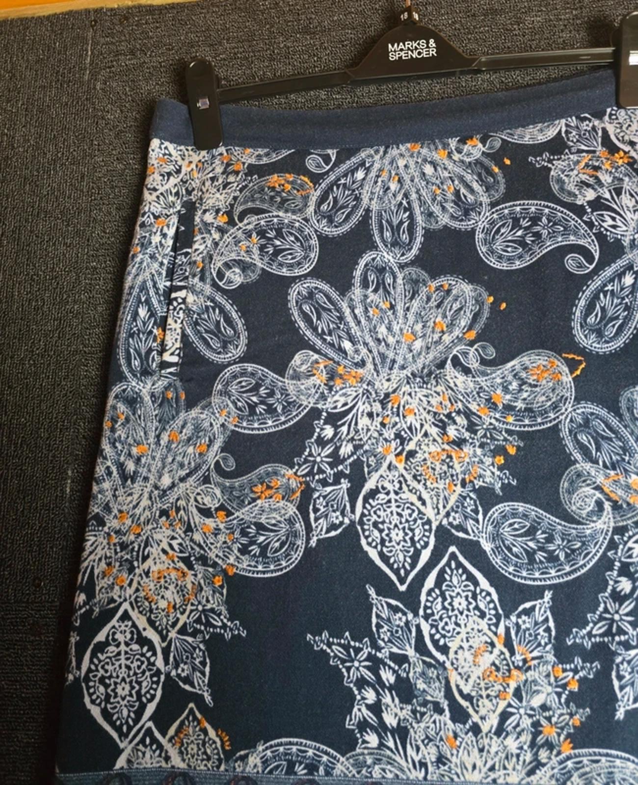 White Stuff Navy Floral Skirt Size 10 Knee Length Causal