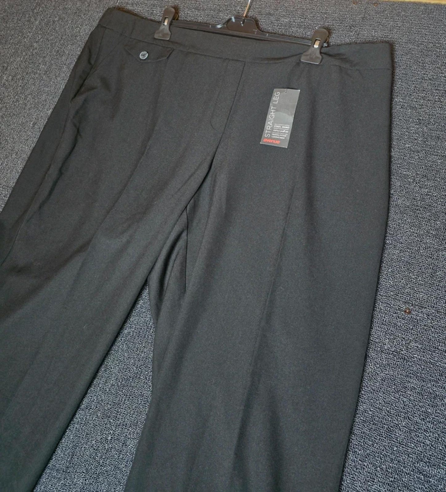 Avenue Black Straight Leg Work Trousers – Size 22 – Tummy Control – NWT