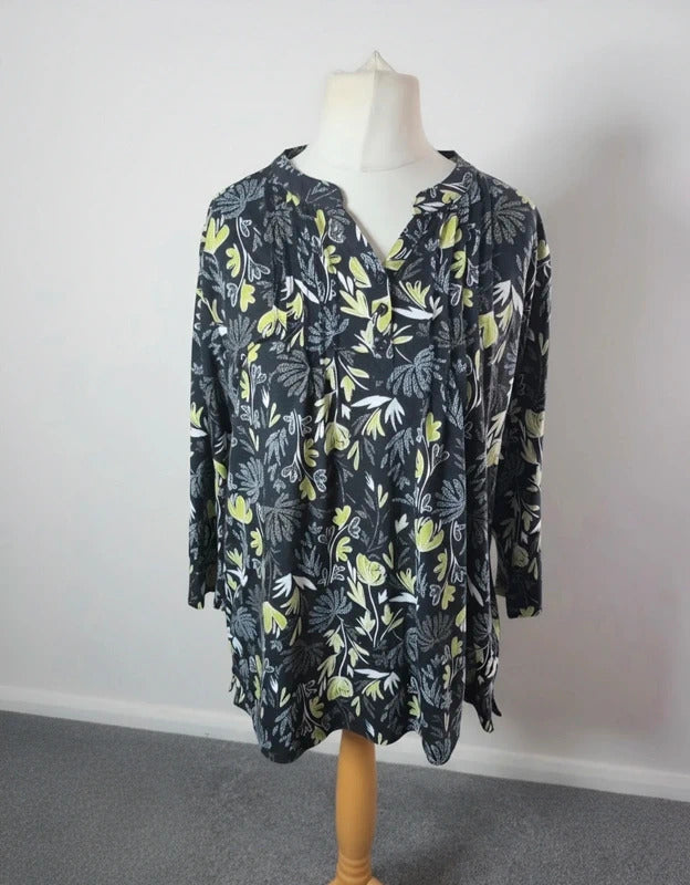 TIGI Black Green & White Floral Print Blouse Size 14-16 Relaxed Fit 3/4 Sleeve Tunic