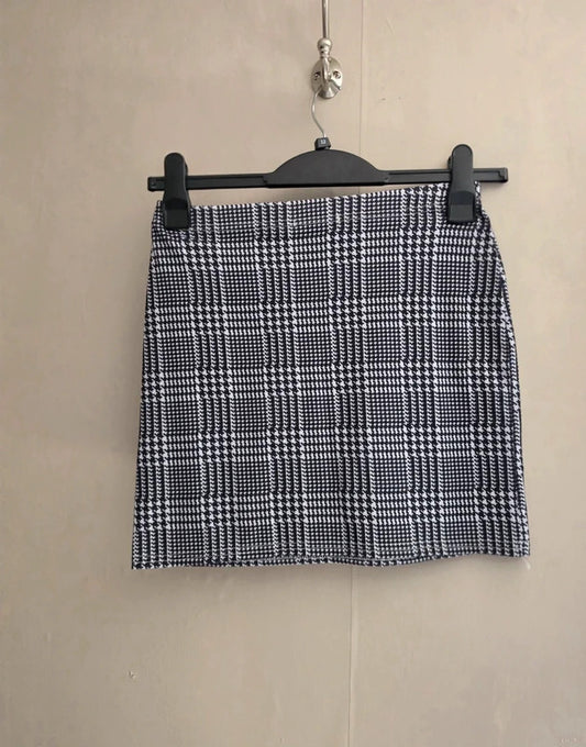Boohoo Black & White Patterned Bodycon Elasticated Mini Skirt Size 10