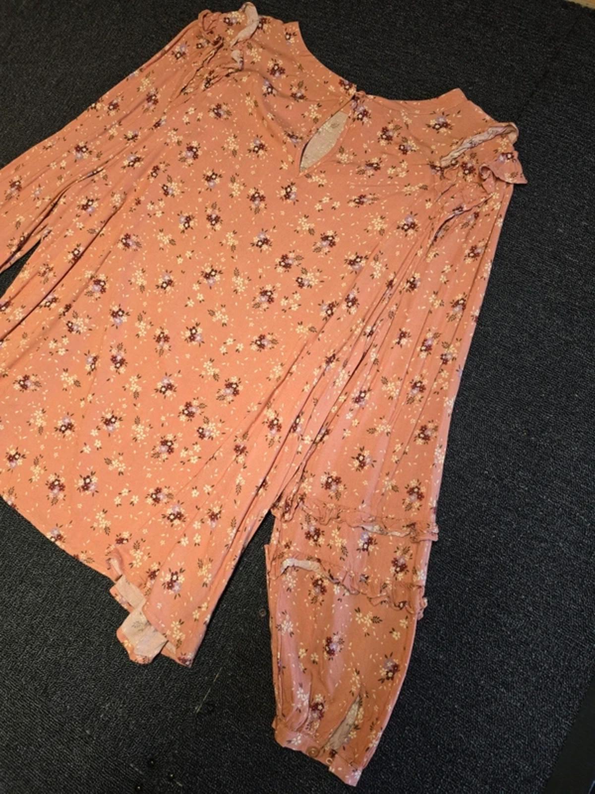 Pink Floral Blouse Size UK Size 20 Floaty Viscose Tu