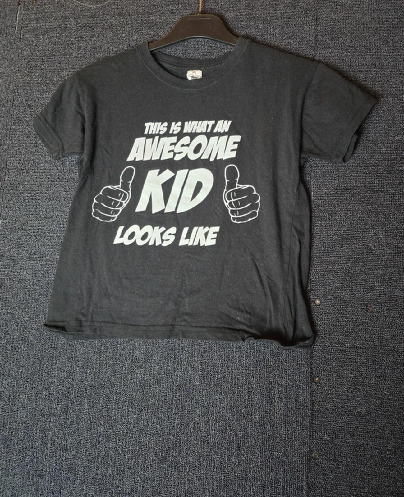 Stars & Stripes black short sleeved t-shirt 7-8years boys