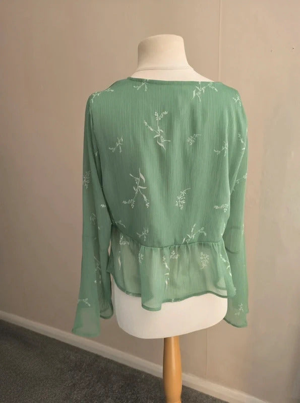 Neon Rose Green & White Ruched Front Flared Long Sleeve Crop Top M Size 10-12
